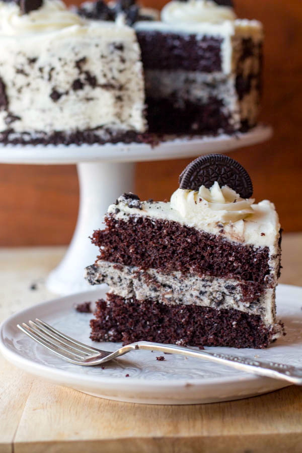 Cookies and Cream Cheesecake Cake | Two in the Kitchen v