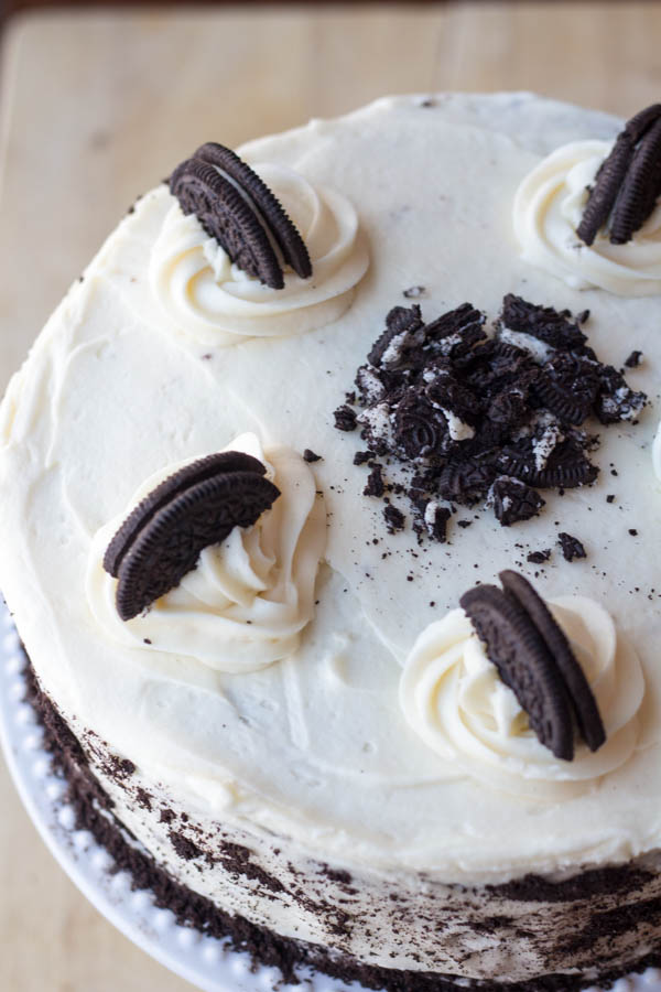 Cookies and Cream Cheesecake Cake | Two in the Kitchen vv