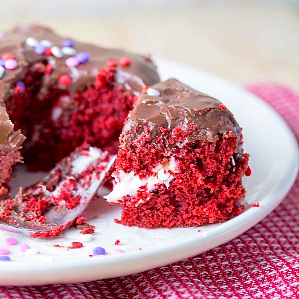Cream Filled Red Velvet Mini-Cakes | Two in the Kitchen vv